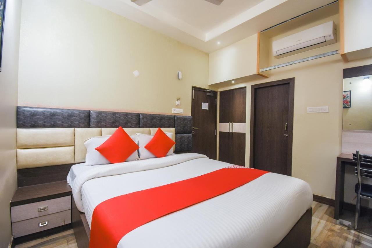 Oyo 64260 Hotel Rajnandini Habra Luaran gambar