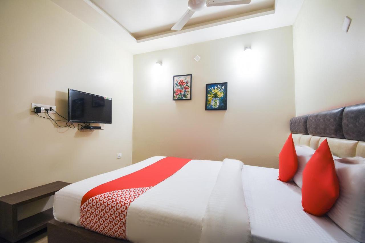Oyo 64260 Hotel Rajnandini Habra Luaran gambar