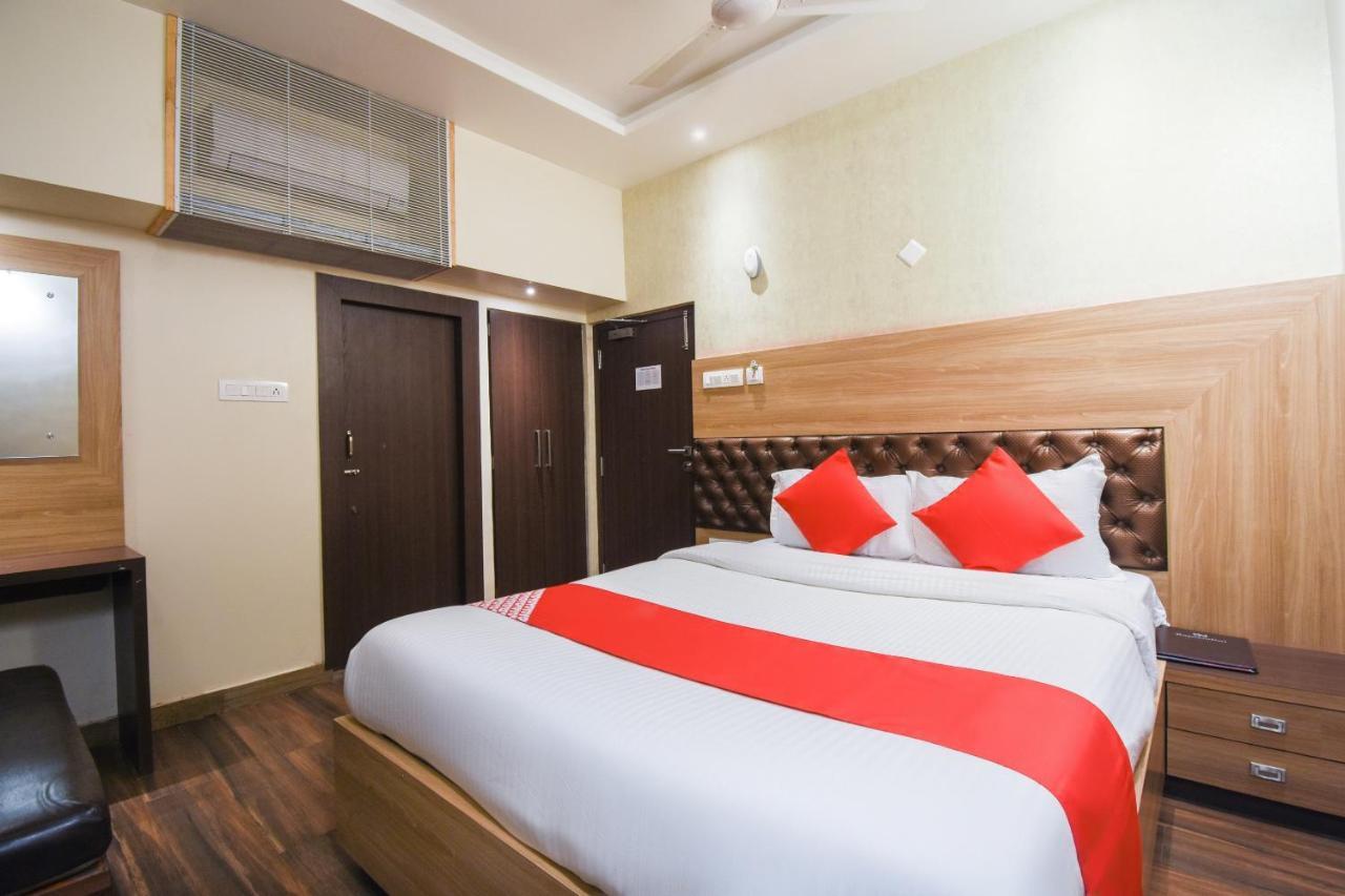 Oyo 64260 Hotel Rajnandini Habra Luaran gambar