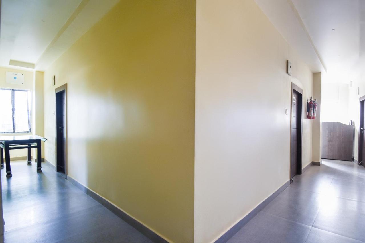 Oyo 64260 Hotel Rajnandini Habra Luaran gambar