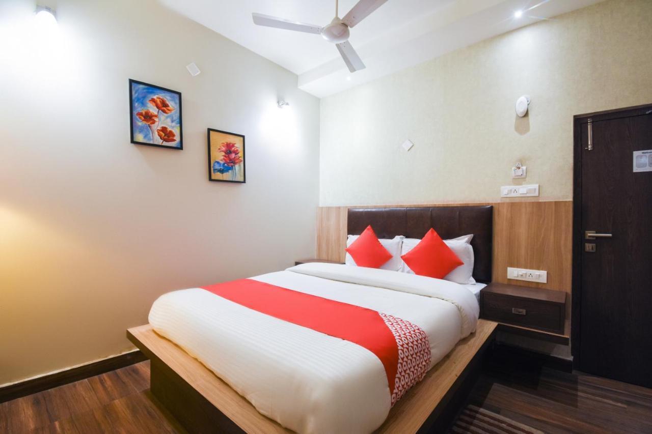 Oyo 64260 Hotel Rajnandini Habra Luaran gambar