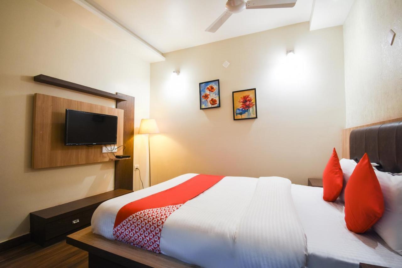 Oyo 64260 Hotel Rajnandini Habra Luaran gambar